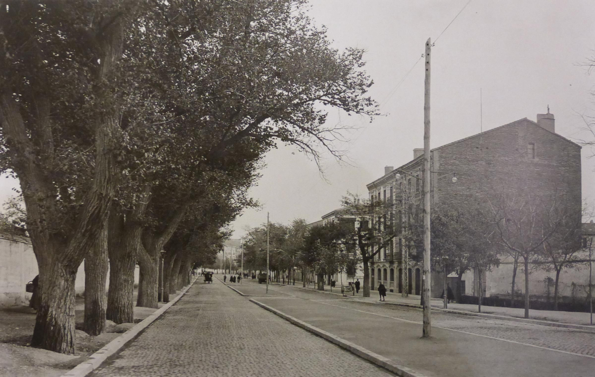 Paseo María Agustín en 1925.jpg
