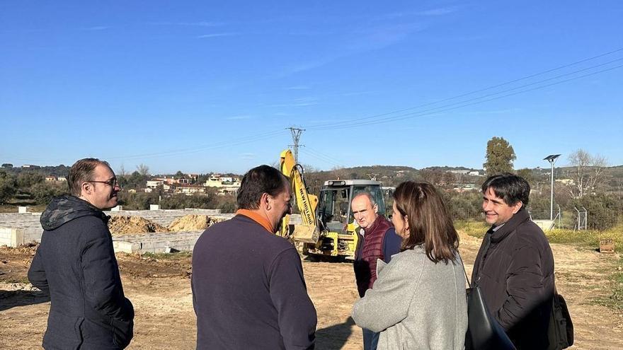 Las obras para la ampliación del cementerio municipal de Coria &quot;siguen a buen ritmo&quot;