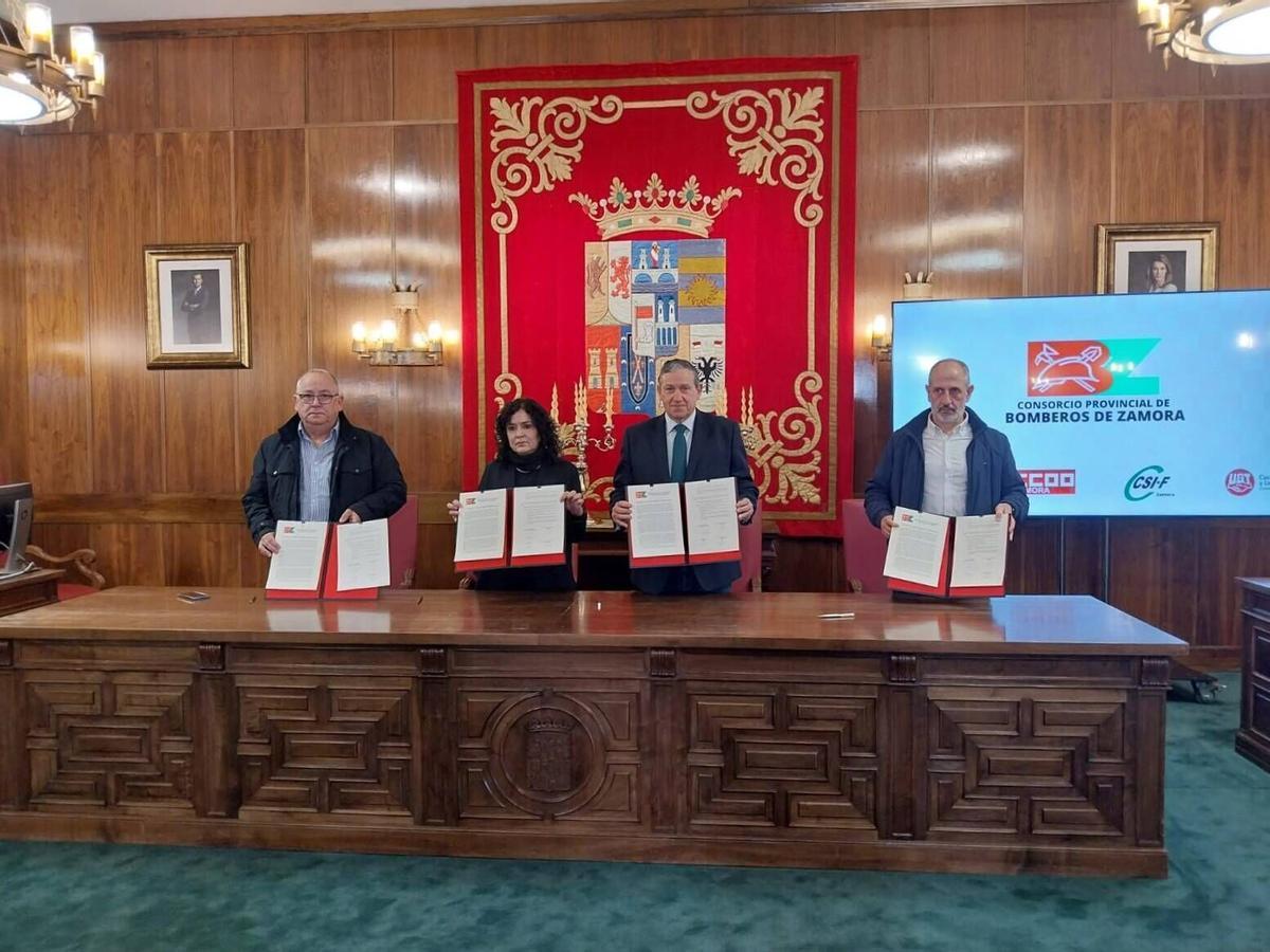 Acuerdo entre los representantes sindicales de los bomberos y la Diputación de Zamora