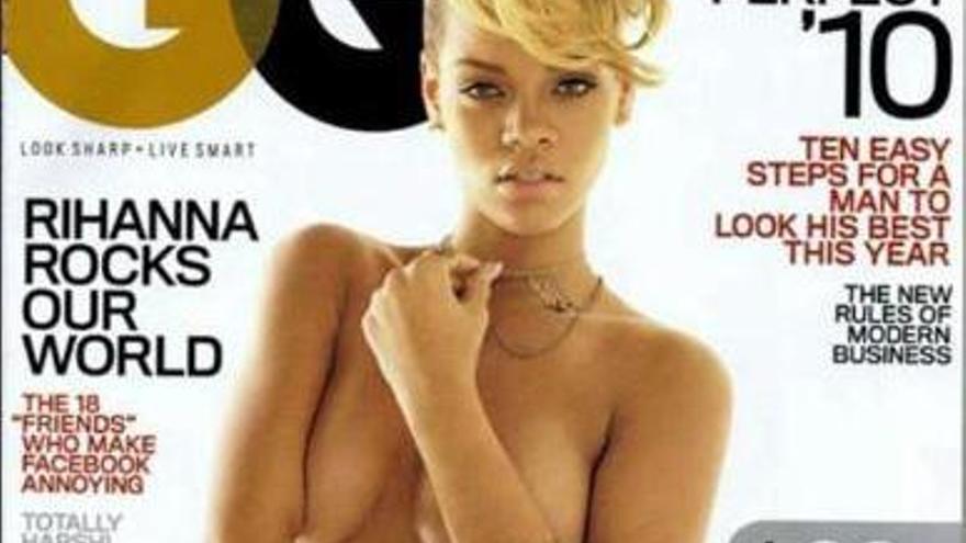 El sensual &#039;topless&#039; de Rihanna.