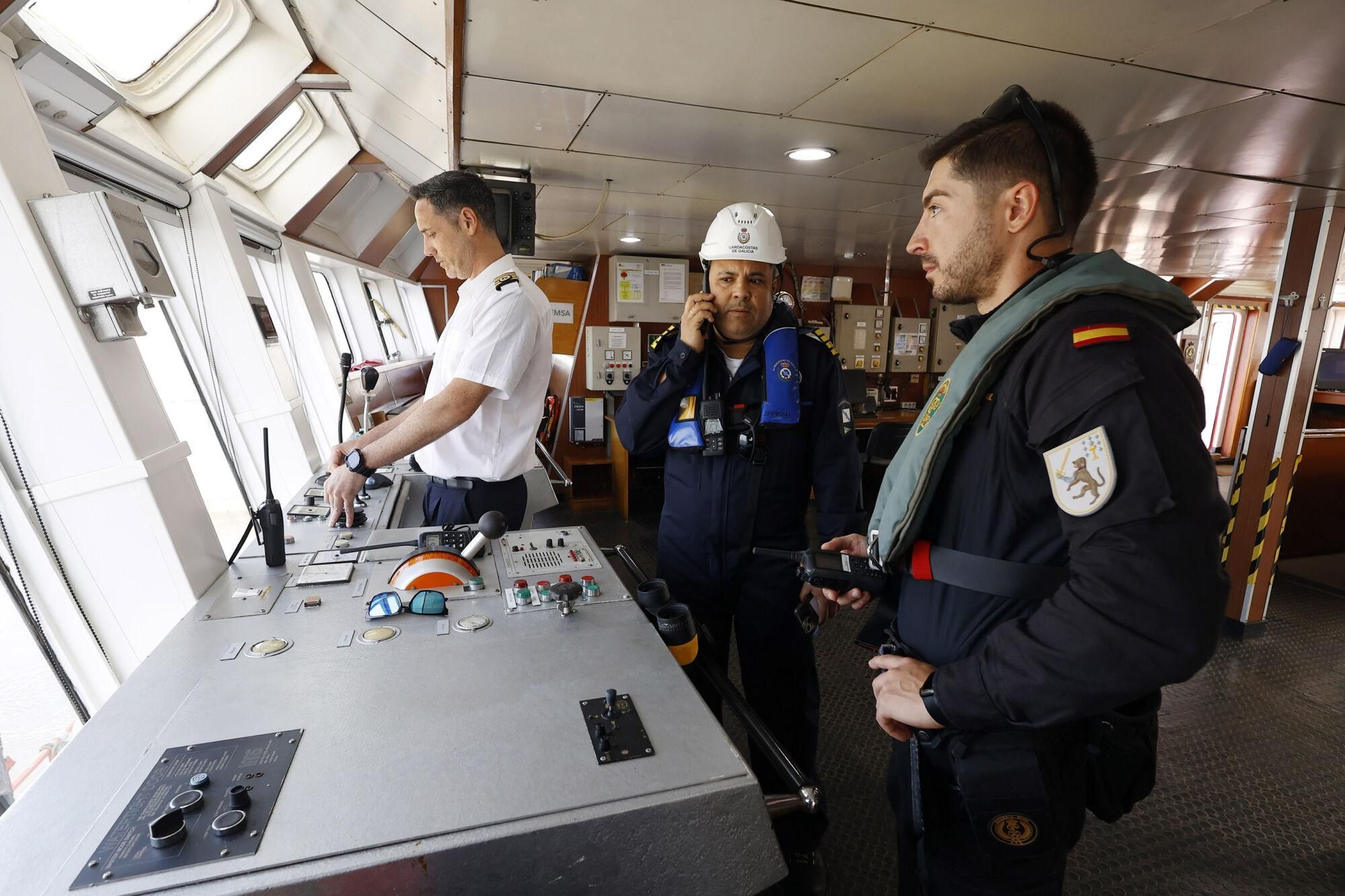 Ensayo de asalto en plena ría de Pontevedra