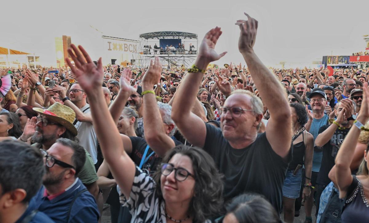 Ambiente y publico en el Parc del Forum durante el Festival Cruilla.