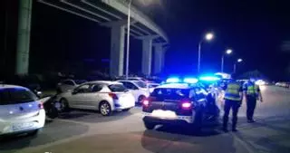 Cuatro denuncias por drogas y 50 multas por aparcar en San Martiño