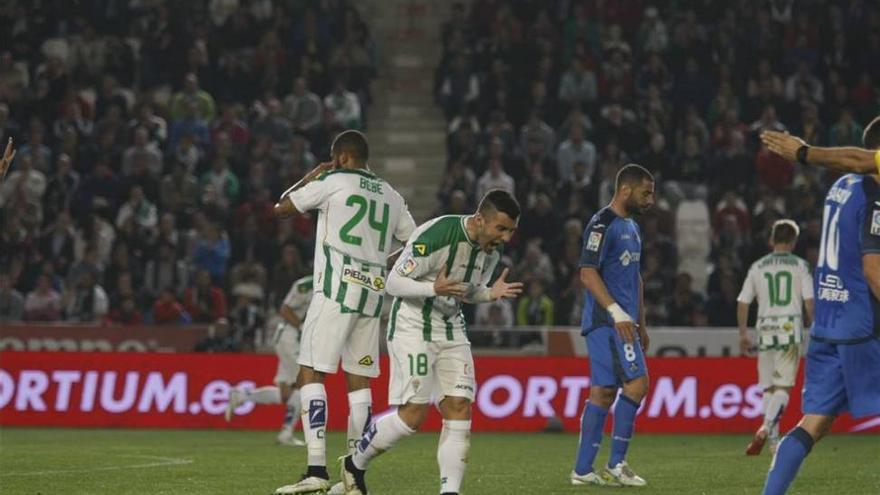 El Córdoba se borra de Primera