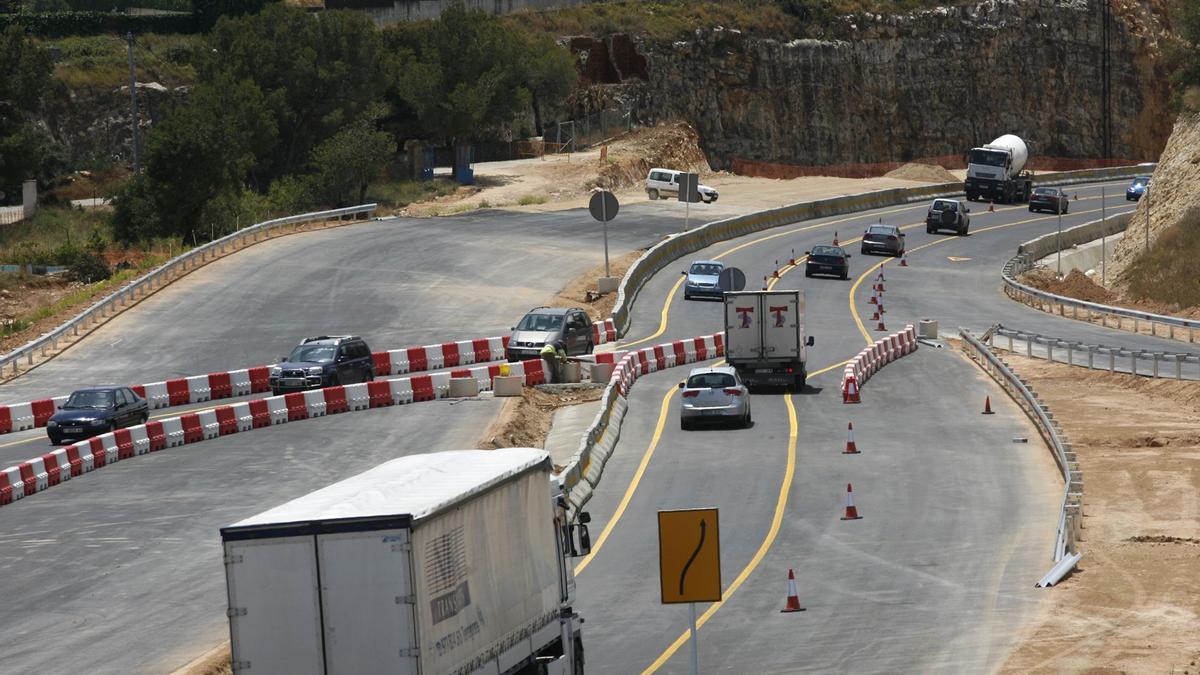 MONTSE RIERA TARRAGONA.TARRAGON?S.9-06-09.OBRAS DE LA VARIANTE DE LA N-340. ENTRADA A LA CIUDAD. POR LA N-340.FOTO MONTSE RIERA OBRAS PUBLICAS , CARRETERAS , CATALUNYA , CATALUÑA , CARRETERA N340 , N-340 , CONSTRUCCION ROTONDA ACCESOS AUTOPISTA AP7 , A7 , A-7 TARRAGONA