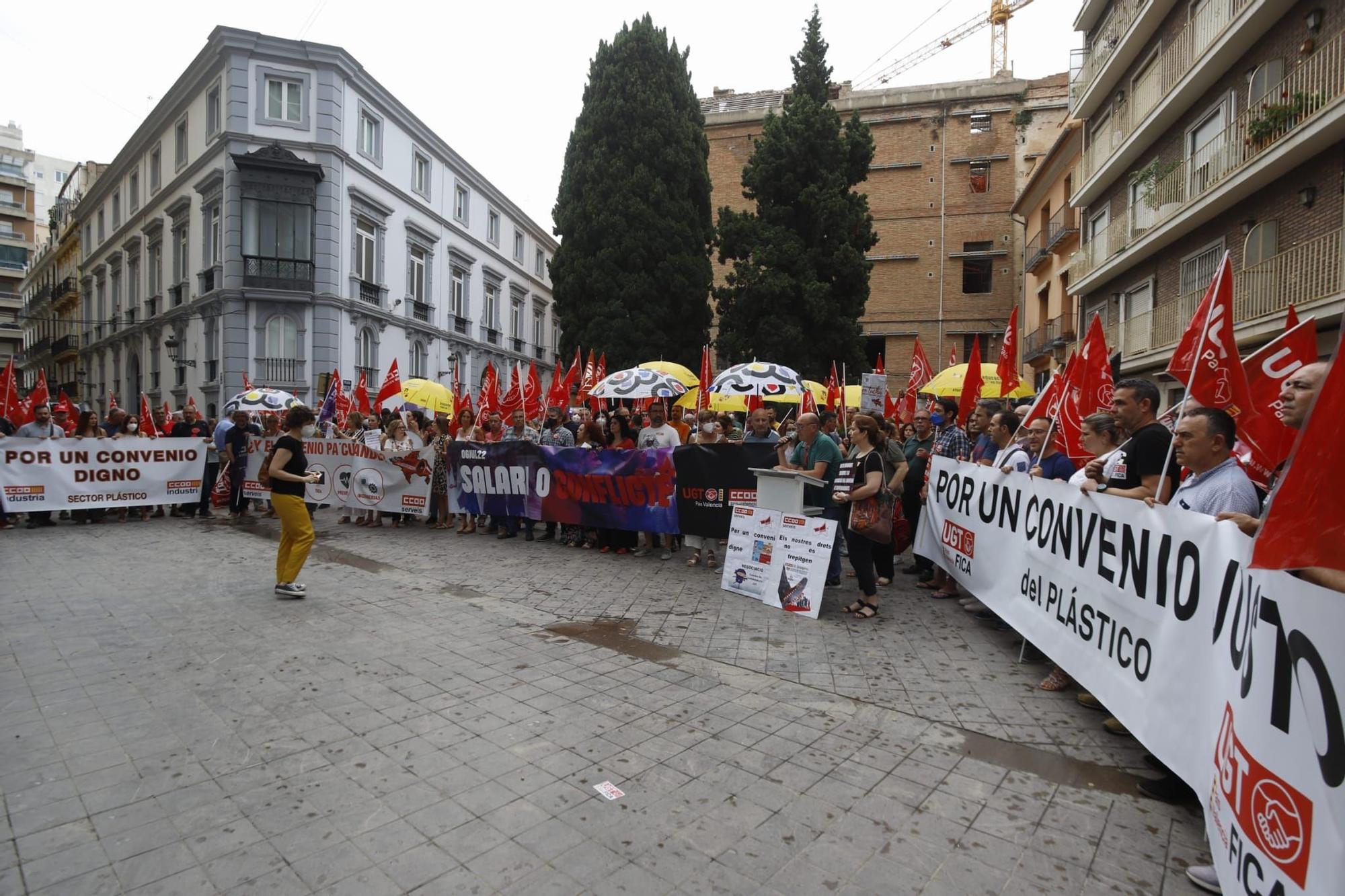 Protesta sindical ante la CEV