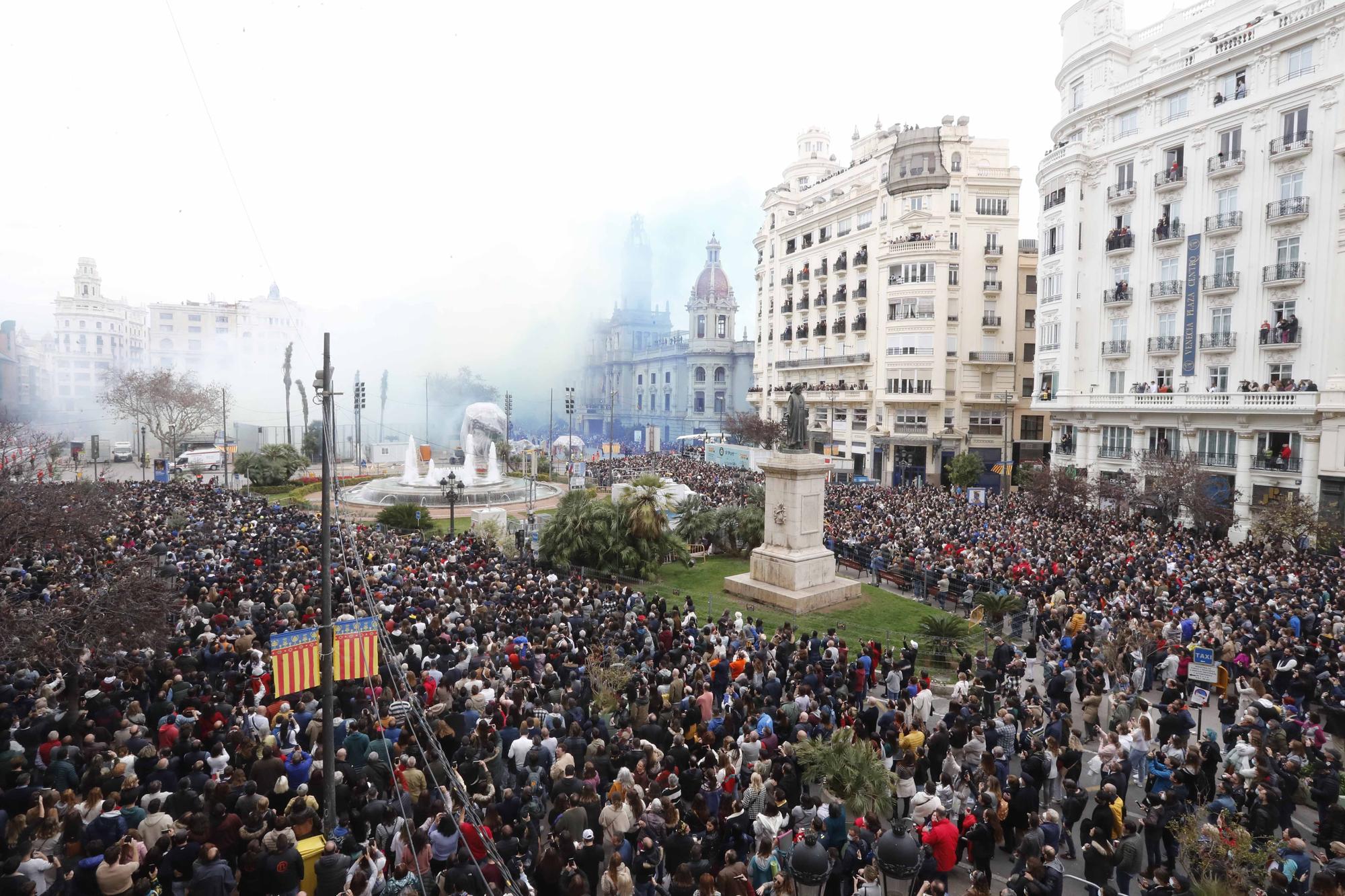 Las mejores imágenes del balcón de SUPER desde la mascletà