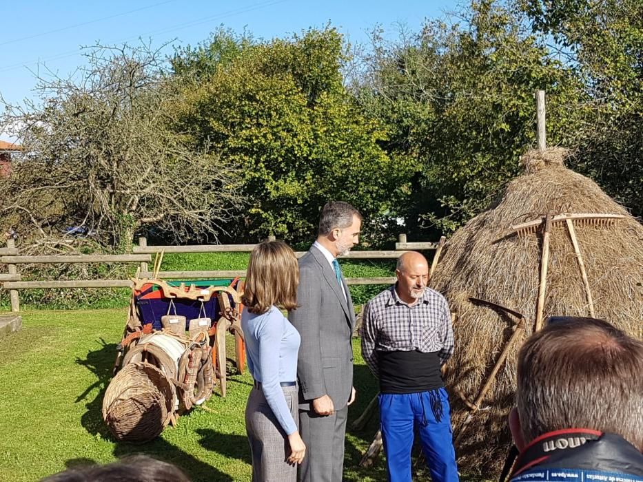 Poreñu celebra el Pueblo Ejemplar con los Reyes