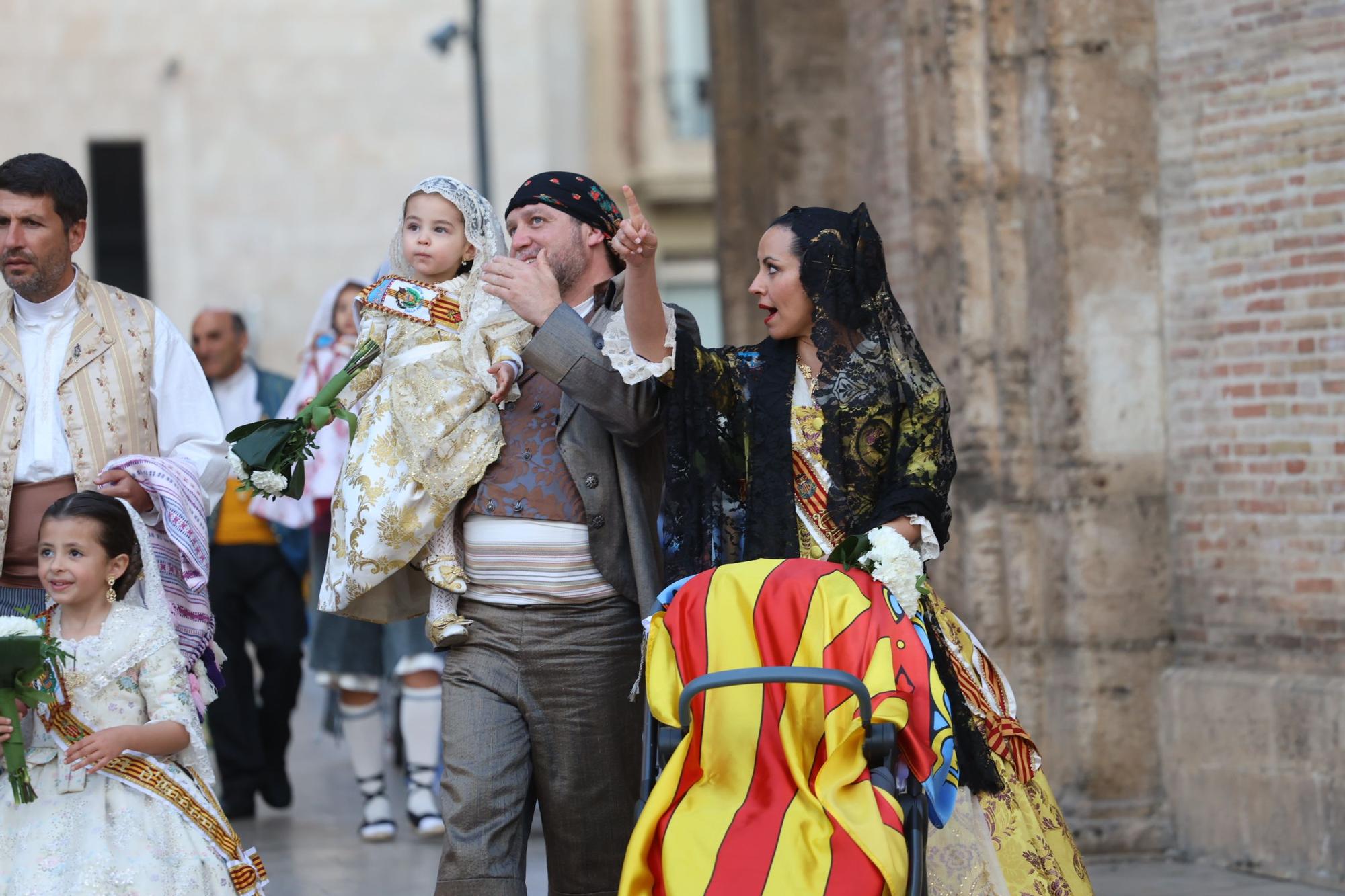 Ofrenda Fallas 2023 | Las fotos más emotivas y especiales del 17 de marzo