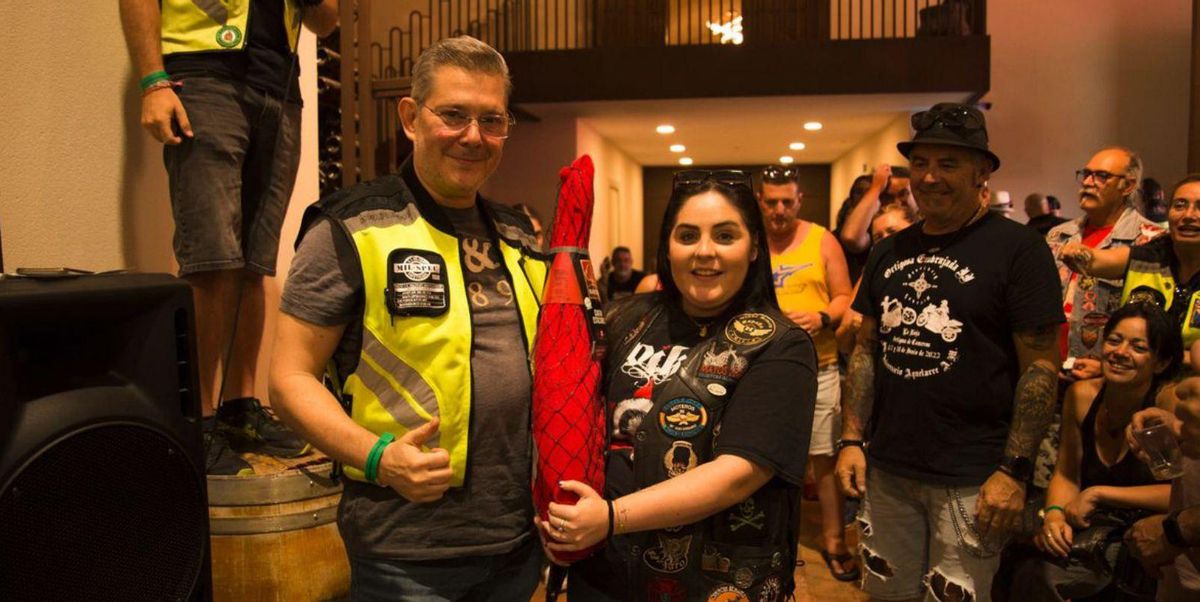 El club local hace un reconocimiento y otorga premios a los moteros "de récord"