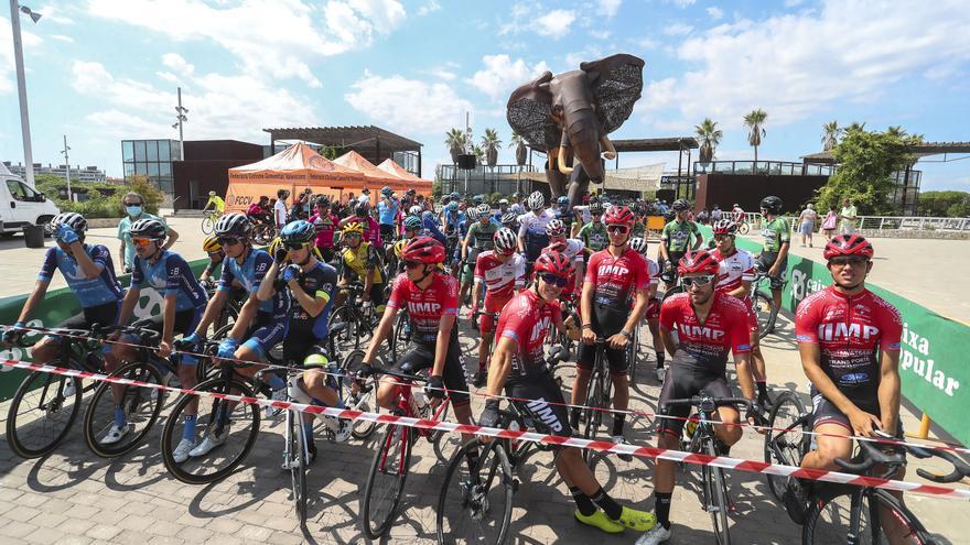 Salida de la Volta Ciclista a la provincia de Valencia