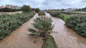 Crece el caudal del río Besòs tras la lluvia