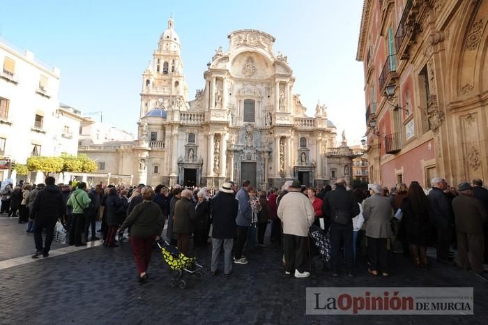 Reparto de boniatos en el Palacio Episcopal por San Fulgencio