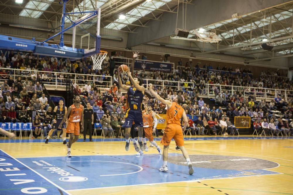 Victoria (83-68) del Liberbank Oviedo al Lleida