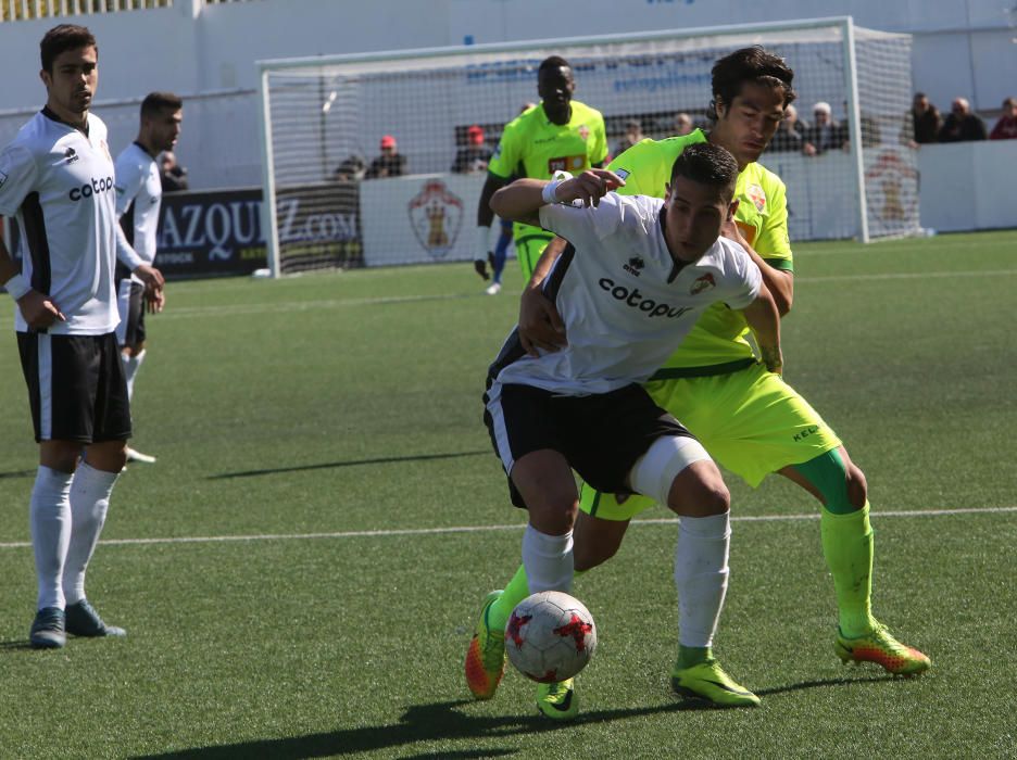 La derrota del Elche ante el Ontinyent en imágenes