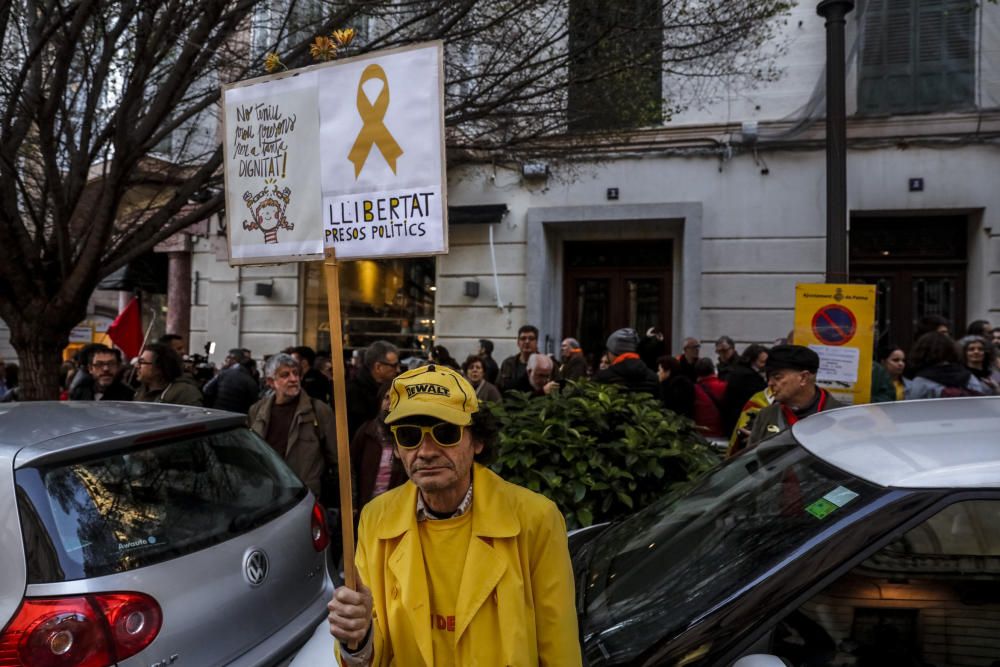 Protest in Palma gegen Festnahme von Puigdemont