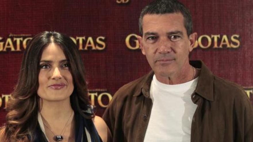 Banderas, con Salma Hayek en México.