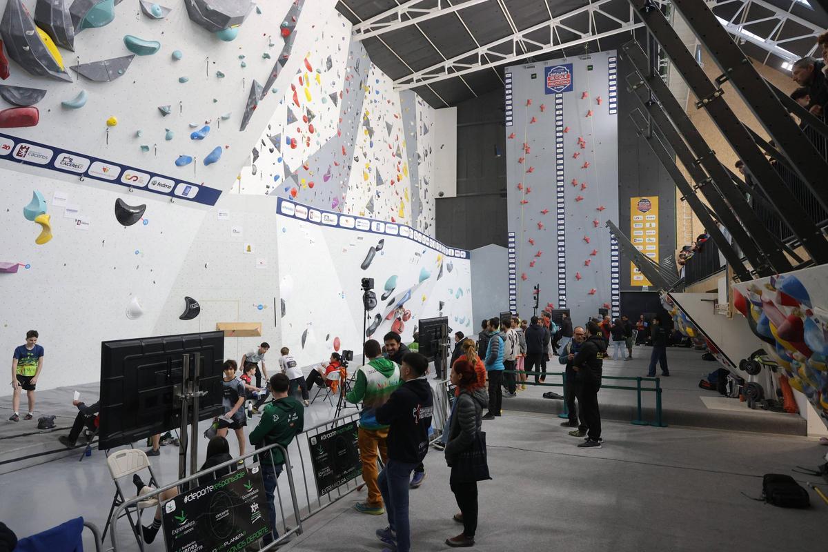 Galería | Arranca la primera jornada de la Copa de España de Escalada en Cáceres Galería | Arranca la primera jornada de la Copa de España de Escalada en Cáceres