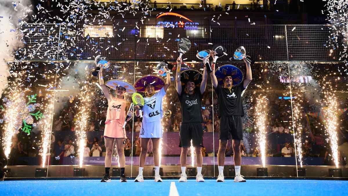 Los campeones del Major de Acapulco celebran el triunfo con los míticos sombreros charro