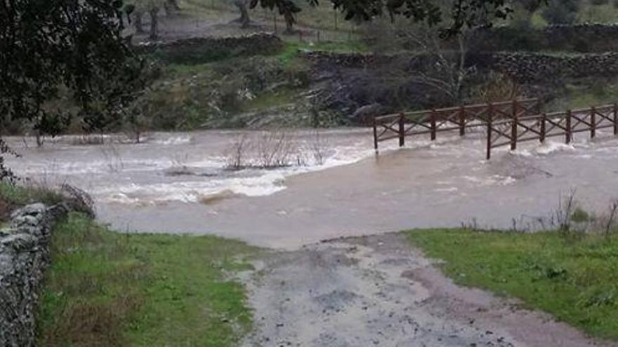 Un pluviómetro de la Confederación del Tajo registra 121,8 litros en Sierra de Gata