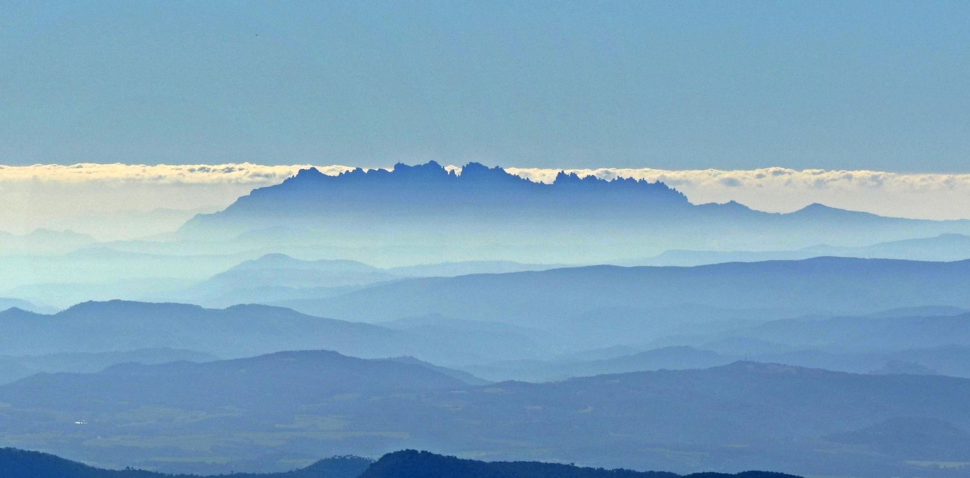 Panoràmica des del pla de Busa a Montserrat