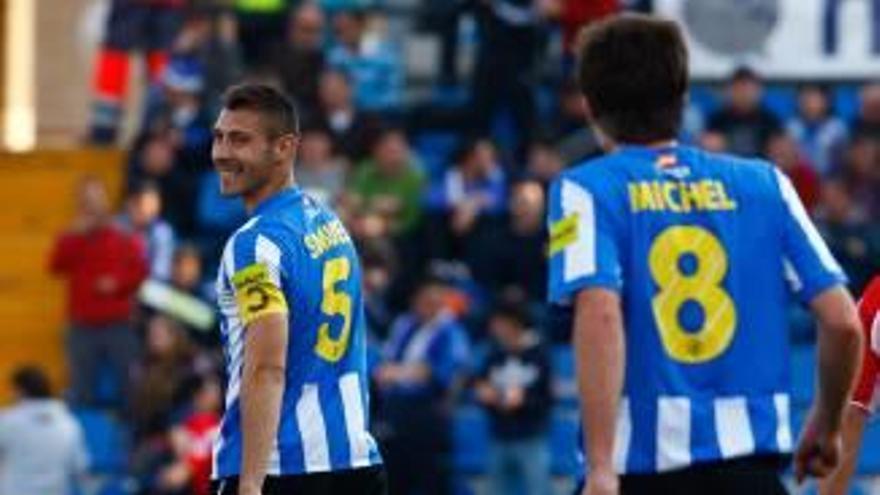 Samuel Llorca sonríe tras marcar un gol al Sabadell en la temporada 11/12.