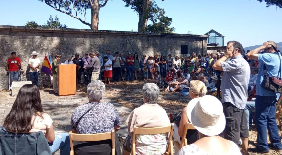Homenaje a los represaliados en la isla de San Simón organizado por la Iniciativa Galega pola Memoria.