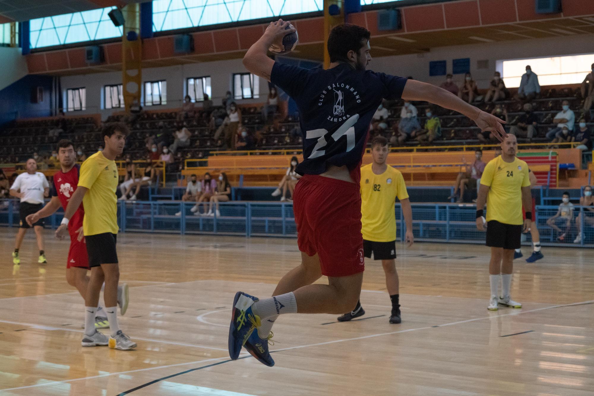 PRETEMPORADA BALONMANO ZAMORA-8.JPG