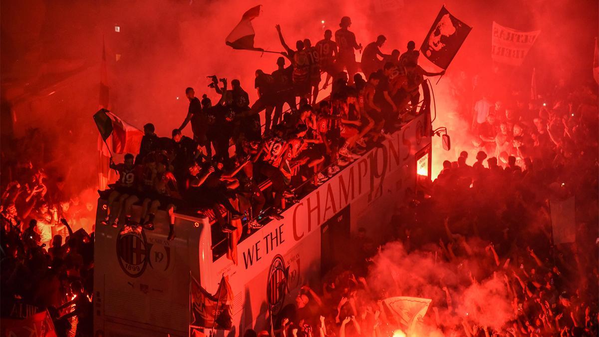 'We are the Champions', la celebración de los jugadores del Milan tras ganar la Serie A