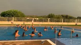 Cierran la piscina de Senyera por la presencia de heces