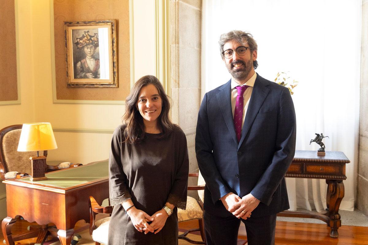 Inés Rey y Alberto Gago durante el encuentro en María Pita.