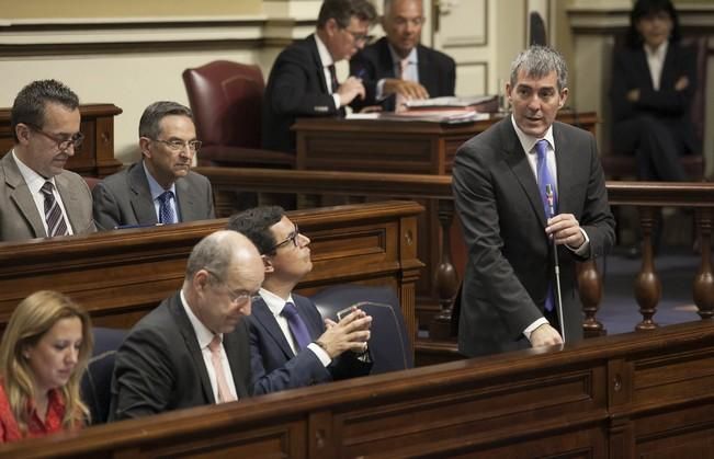 18/04/2017.CANARIAS POLITICA.Pleno del Parlamento de Canarias..Fotos: Carsten W. Lauritsen