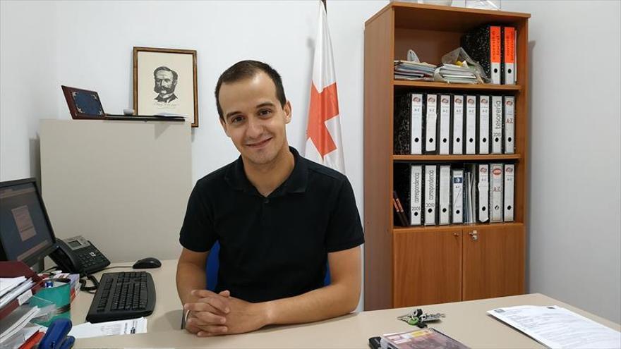 El joven Manuel Sánchez, nuevo presidente local de Cruz Roja