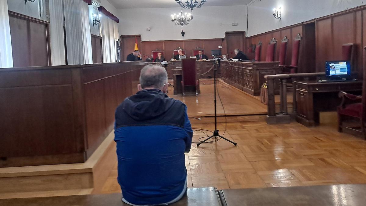 El acusado, este martes, durante el juicio en la Audiencia Provincial de Badajoz.