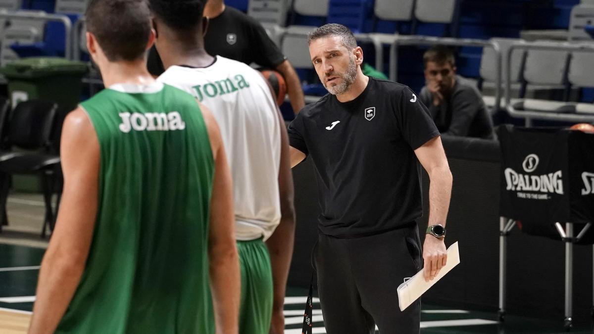 Ibon Navarro, durante el entrenamiento de este viernes.