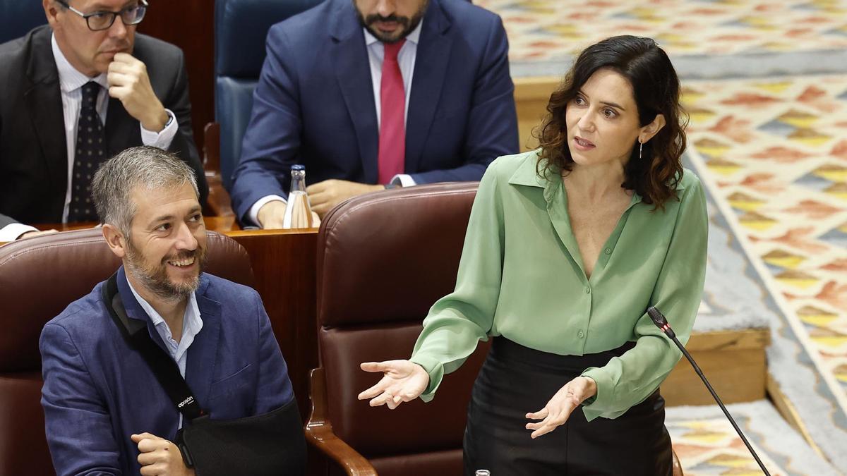 Ayuso carga contra el PSOE en la Asamblea de Madrid: “Esta semana ha faltado que hablen del veganismo, ya que han puesto en circulación las chistorras”