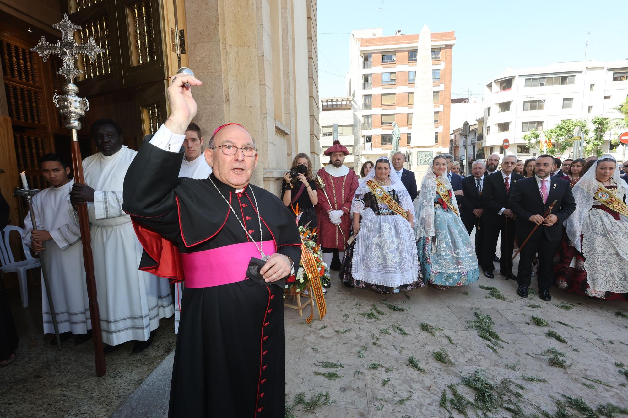 Las imágenes de la misa y la procesión del día de Sant Pasqual en Vila-real