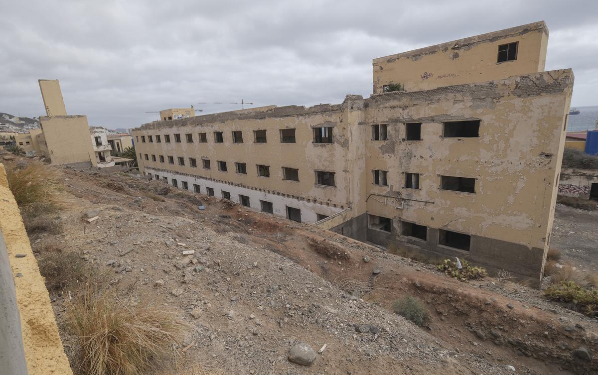 Pabellón sur de la Casa del Niño, en avanzado estado de deterioro.