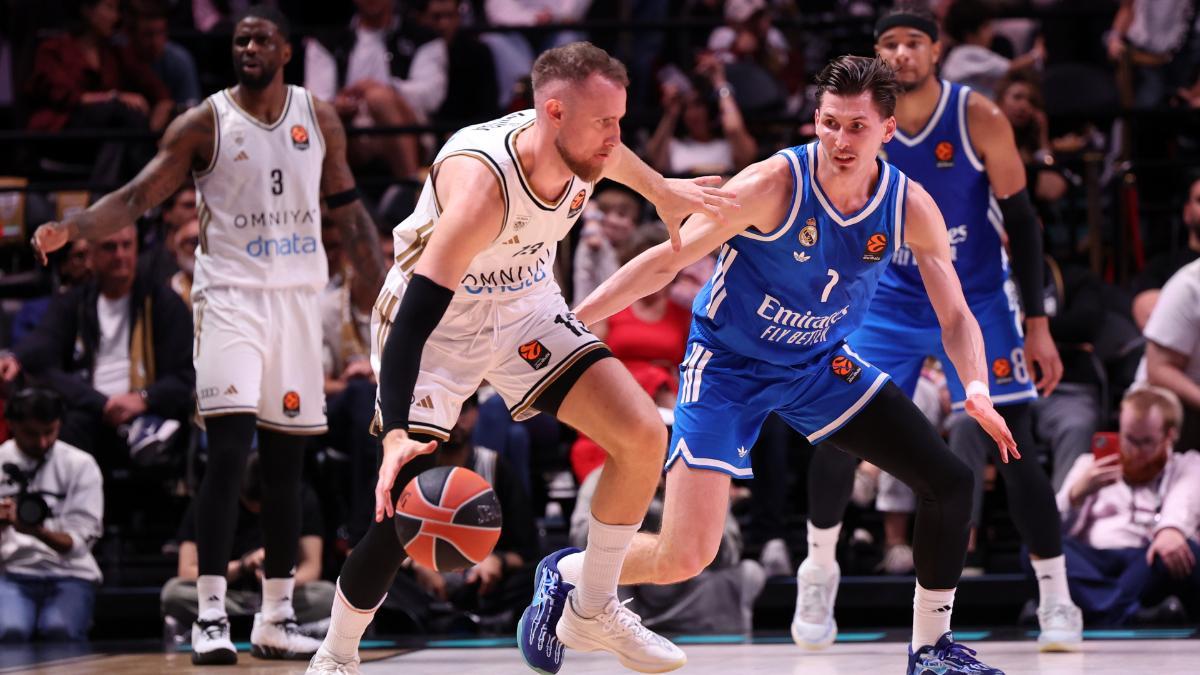 Dzanan Musa, defendido por David Krämer