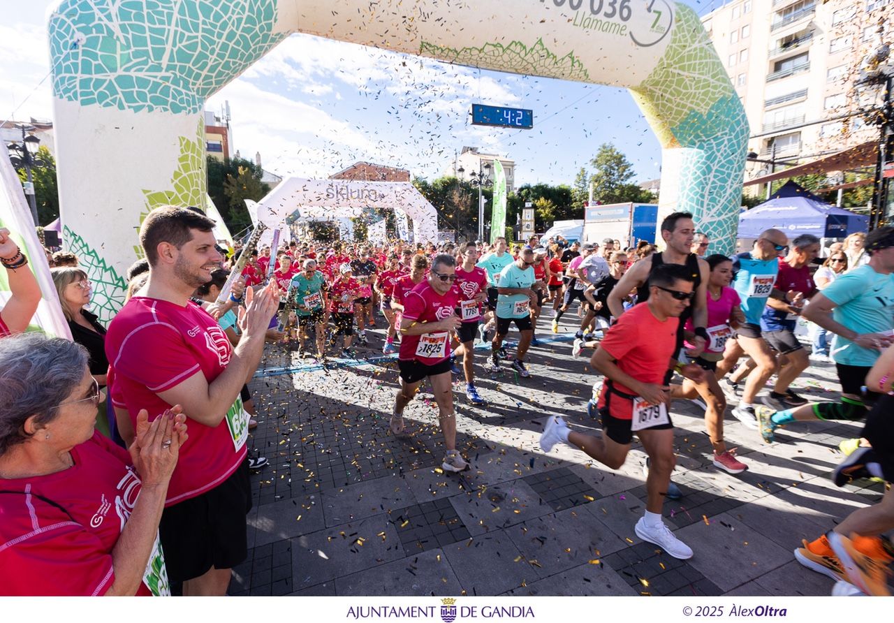 Gandia bate récords de solidaridad en la RunCáncer 2025