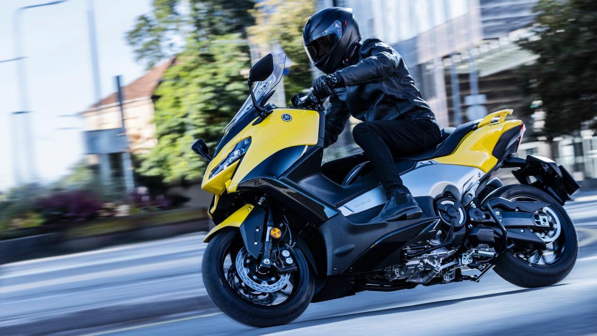 TMAX 2022: la actualización de la moto que cambió el concepto de scooter