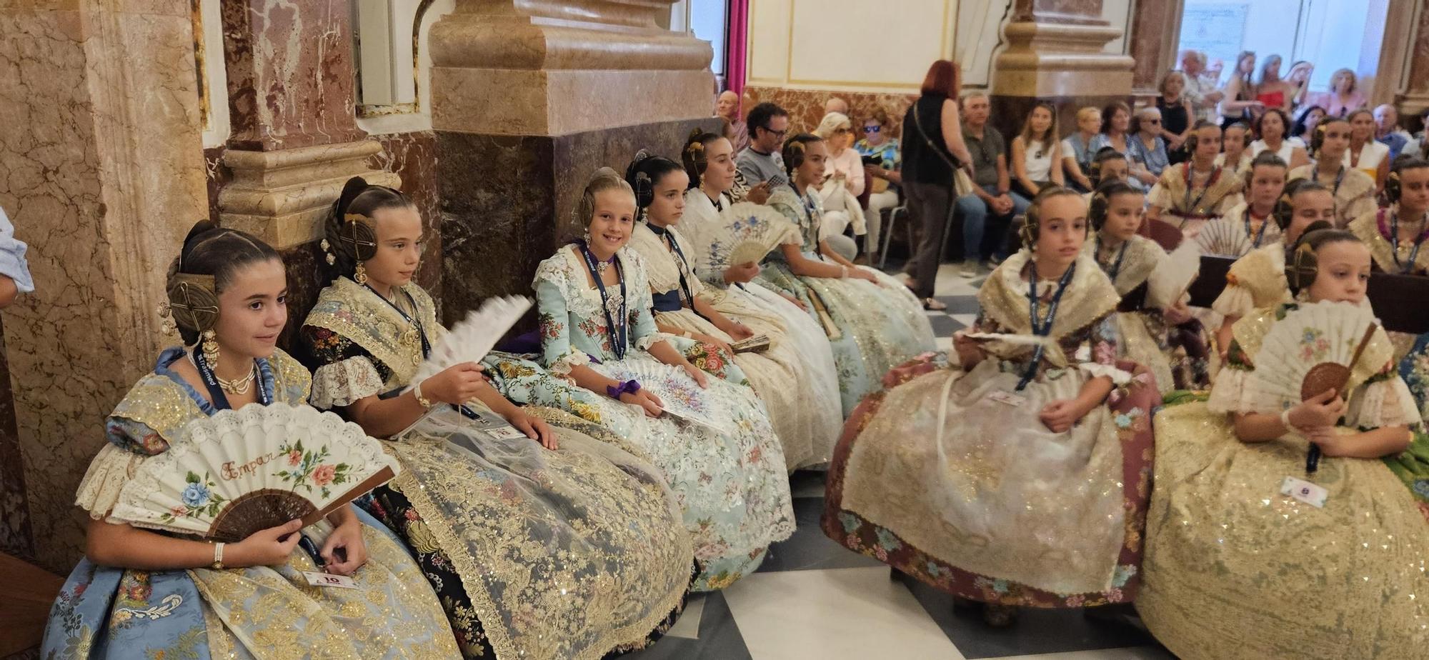 El centro de València recibe a las candidatas a Fallera Mayor Infantil 2025