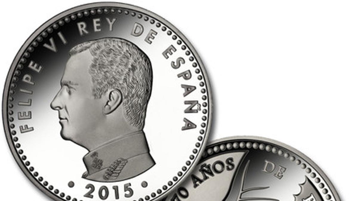 La moneda de 8 reales de plata, valorada en 10 euros, con motivo de '70 años de paz'.