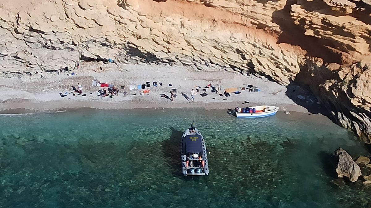 Archivbild eines Flüchtlingsbootes bei Cabrera.