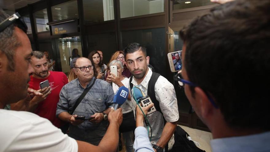 Michael Santos aterrizó el jueves en tierras asturianas y será del Sporting en breve.