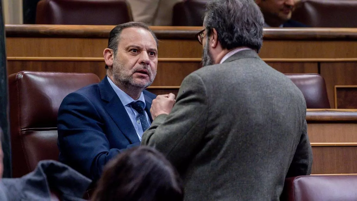 Ábalos advierte que la UCO tiene en su poder los mensajes de Pedro Sánchez que guardaba para escribir sus memorias