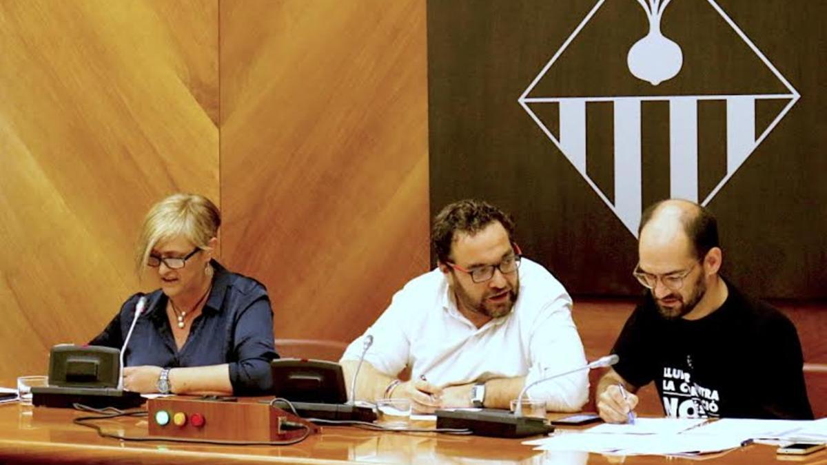 El alcalde de Sabadell, Juli Fernàndez, junto a los tenientes de alcalde Maties Serracant y Marisol Martínez.