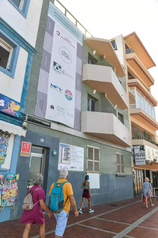 Los apartamentos La Goleta renuevan su imagen tras más de medio siglo en Las Canteras