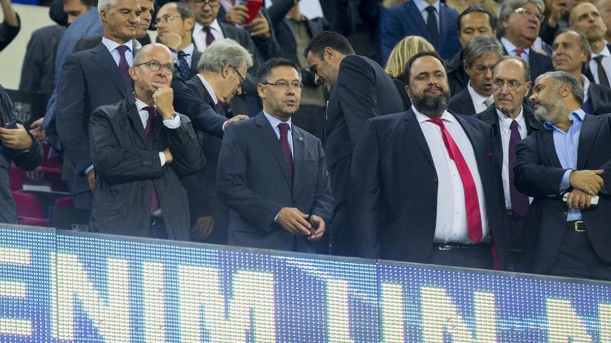 Bartomeu, en el palco del Camp Nou