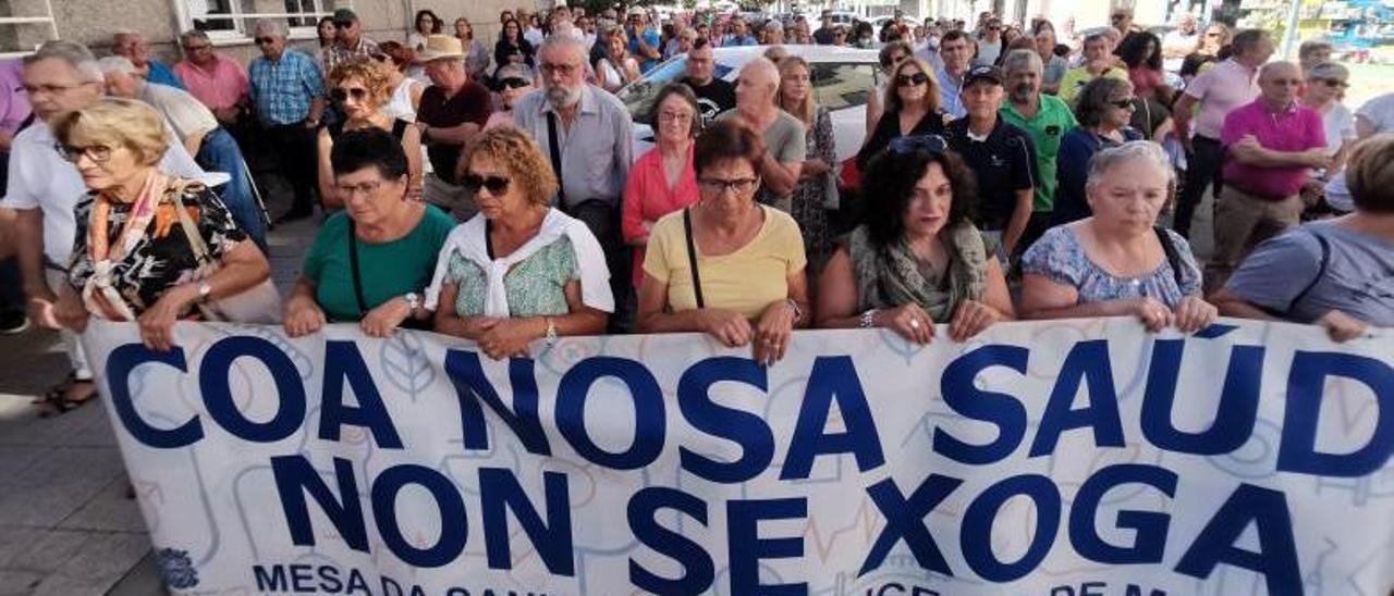El domingo cientos de vecinos se concentraron en la villa por 40ª semana consecutiva. |  SANTOS ÁLVAREZ